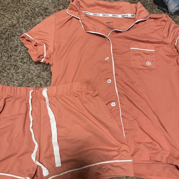 Born pajama set, comfy, spandex and polyester, stretchy, peachy colored - Picture 5 of 5
